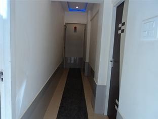 Malad Hotel Royal Palace מראה חיצוני תמונה